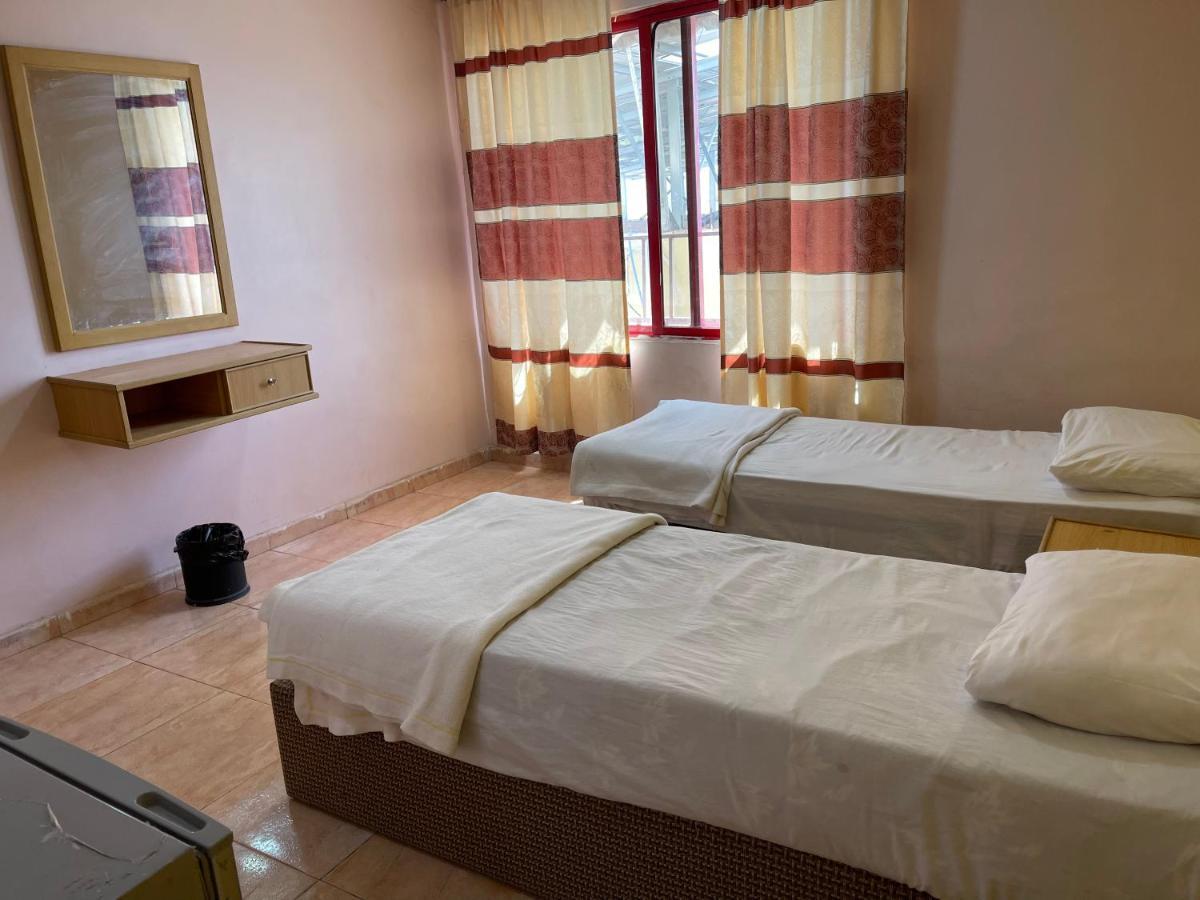 فندق شاطى القمر-Moon Beach Hotel Aqaba Bagian luar foto